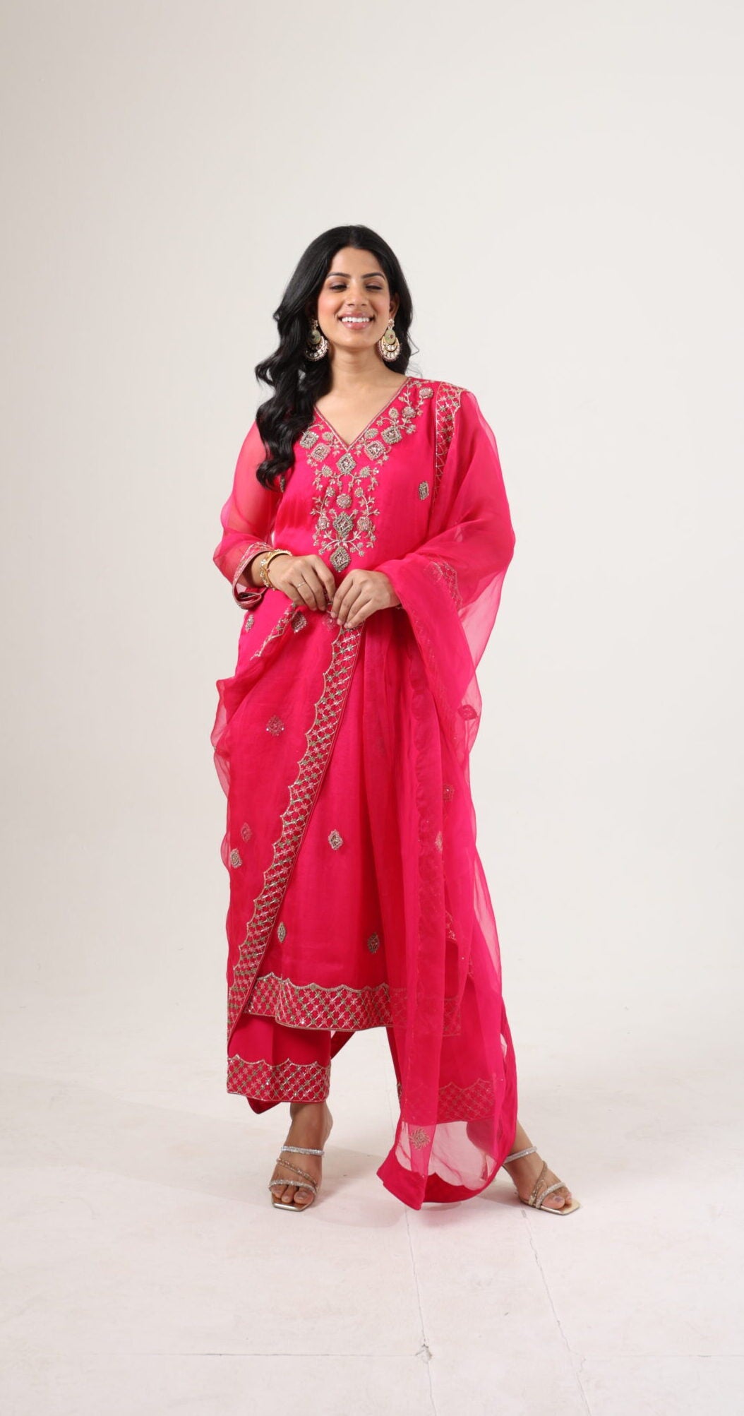 Shaheen suit image 4