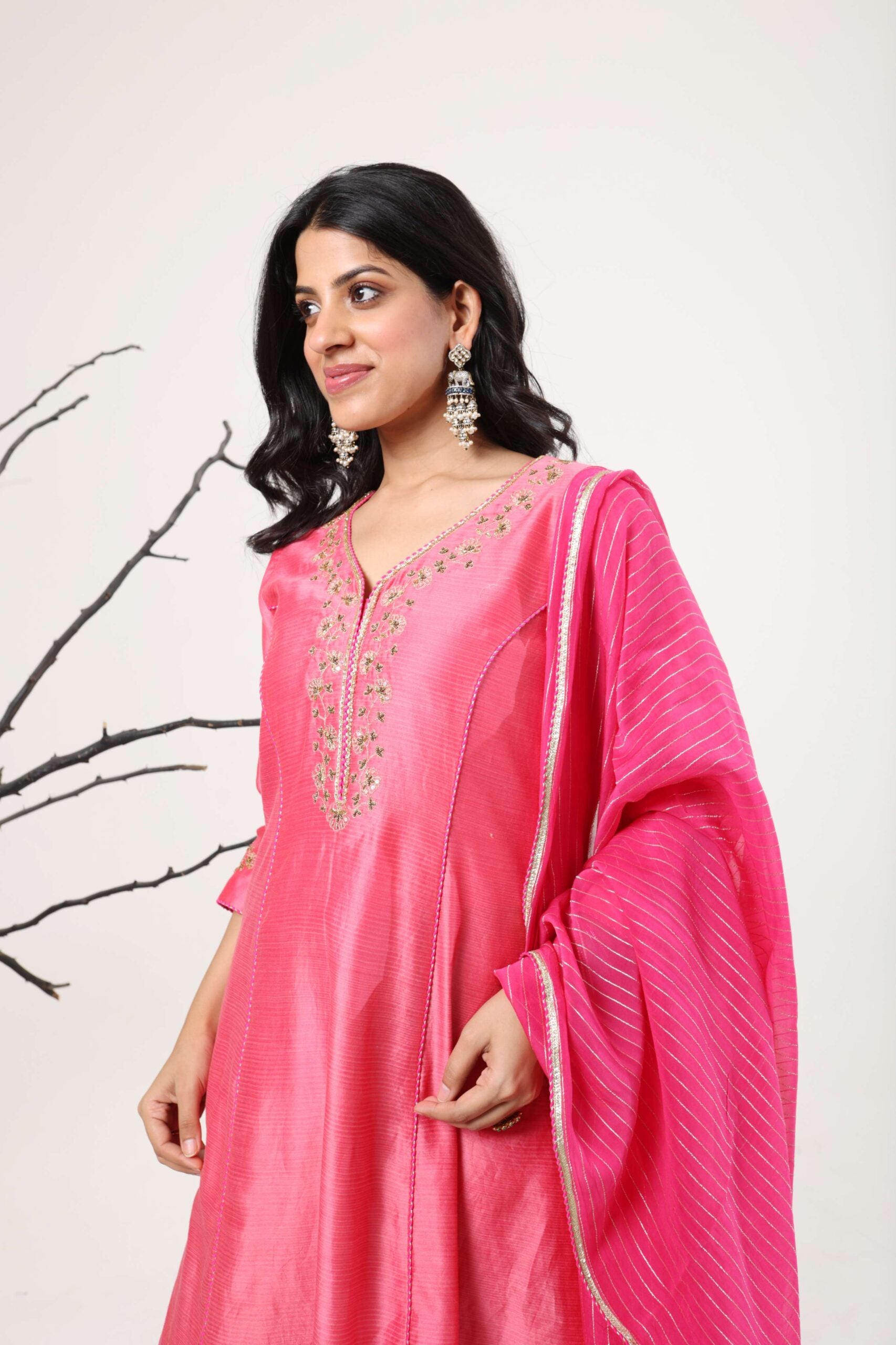 Falak in fuschia image 1