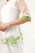 The matcha set image 3